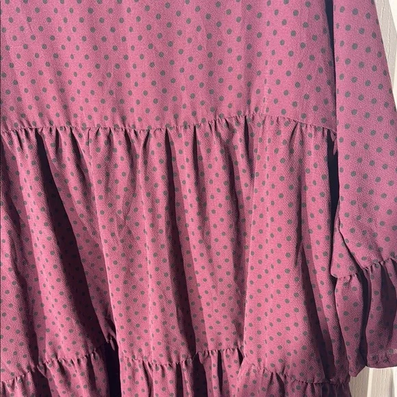 Pretty Little Thing Purple Polka Dot Tiered Dress - Picture 5 of 6